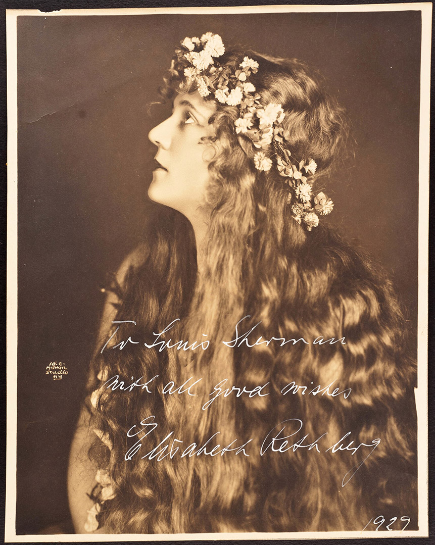 Autographed headshot of soprano Elisabeth Rethberg from 1929.